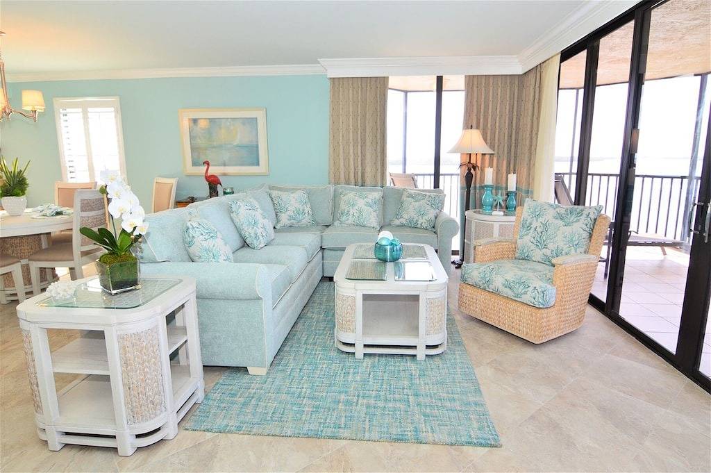 Ganze Wohnung, Blick auf das Wasser, privater umlaufender Balkon im 7. Stock des Sanibel Harbour Resort in Punta Rassa, Southwest Florida