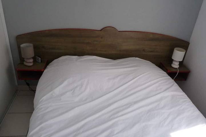 Gîte pour 6 personnes, avec jardin ainsi que piscine et terrasse dans Saint-Geniez-d'Olt-et-d'Aubrac - 2