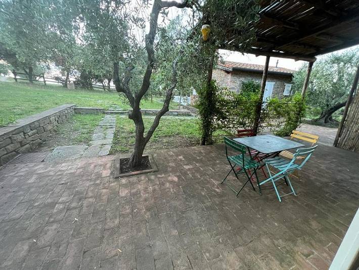Location de vacances pour 2 personnes, avec vue ainsi que terrasse et jardin, animaux acceptés à Piombino - 3