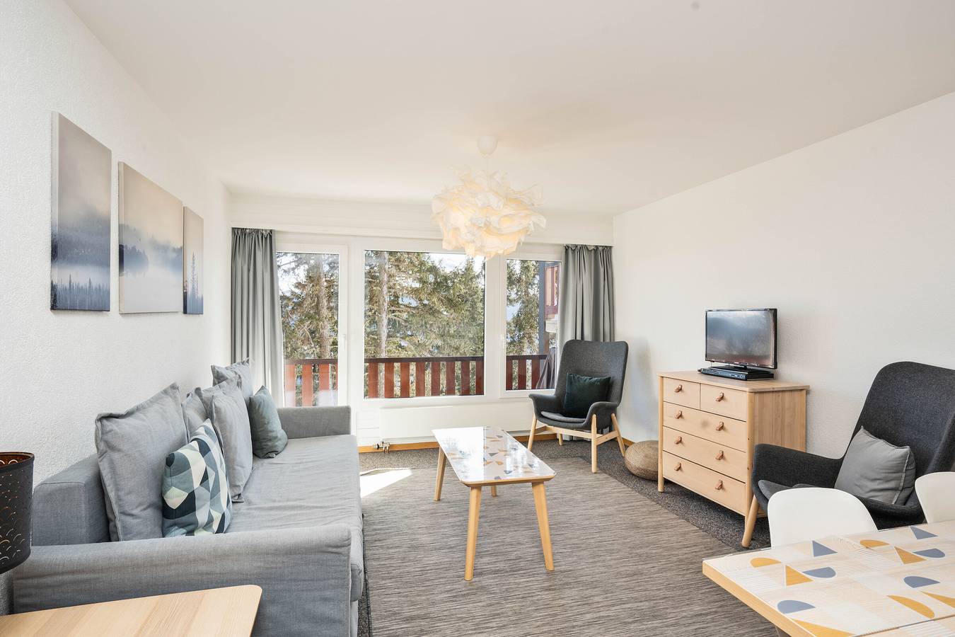 Entire apartment, Hameau D1 - Appartement 3.0 room(s) in Les Masses, Vex