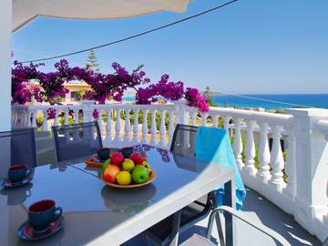 Gîte pour 7 personnes, avec balcon et jardin dans Stalos