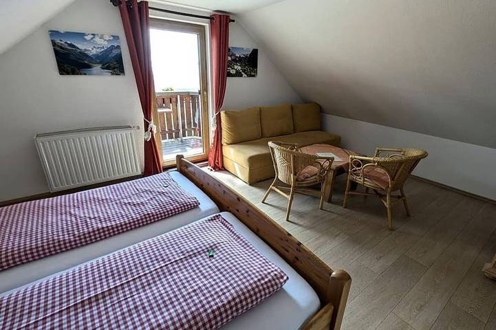 Doppelzimmer (5), Dusche, Wc, 2 Aufb. mgl. - Berggasthaus Schöne Aussicht in Klingenthal, Chemnitz und Umgebung