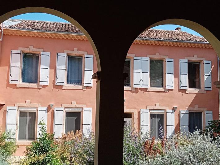 Chambre d’hôte pour 3 personnes, avec Terrasse et Jacuzzi ainsi que Jardin et Sauna