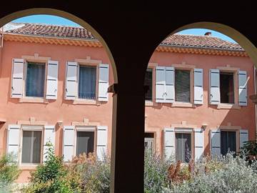 Cottage pour 3 personnes, avec sauna ainsi que jardin et jacuzzi à Cessenon-sur-Orb