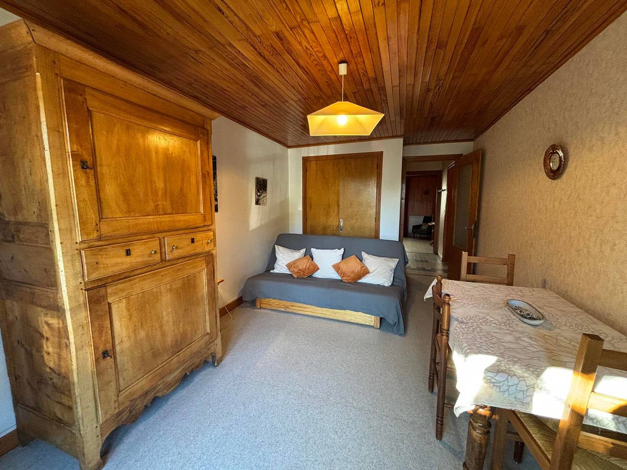 Ganze Wohnung, Wohnung in Autrans, 5 Personen, nahe Pisten, Haustiere erlaubt, Parkplatz in Autrans-Méaudre-en-Vercors, Parc naturel régional du Vercors
