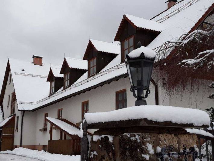 Ferienwohnung für 8 Personen, mit Balkon und Terrasse sowie Garten in Obertrubach