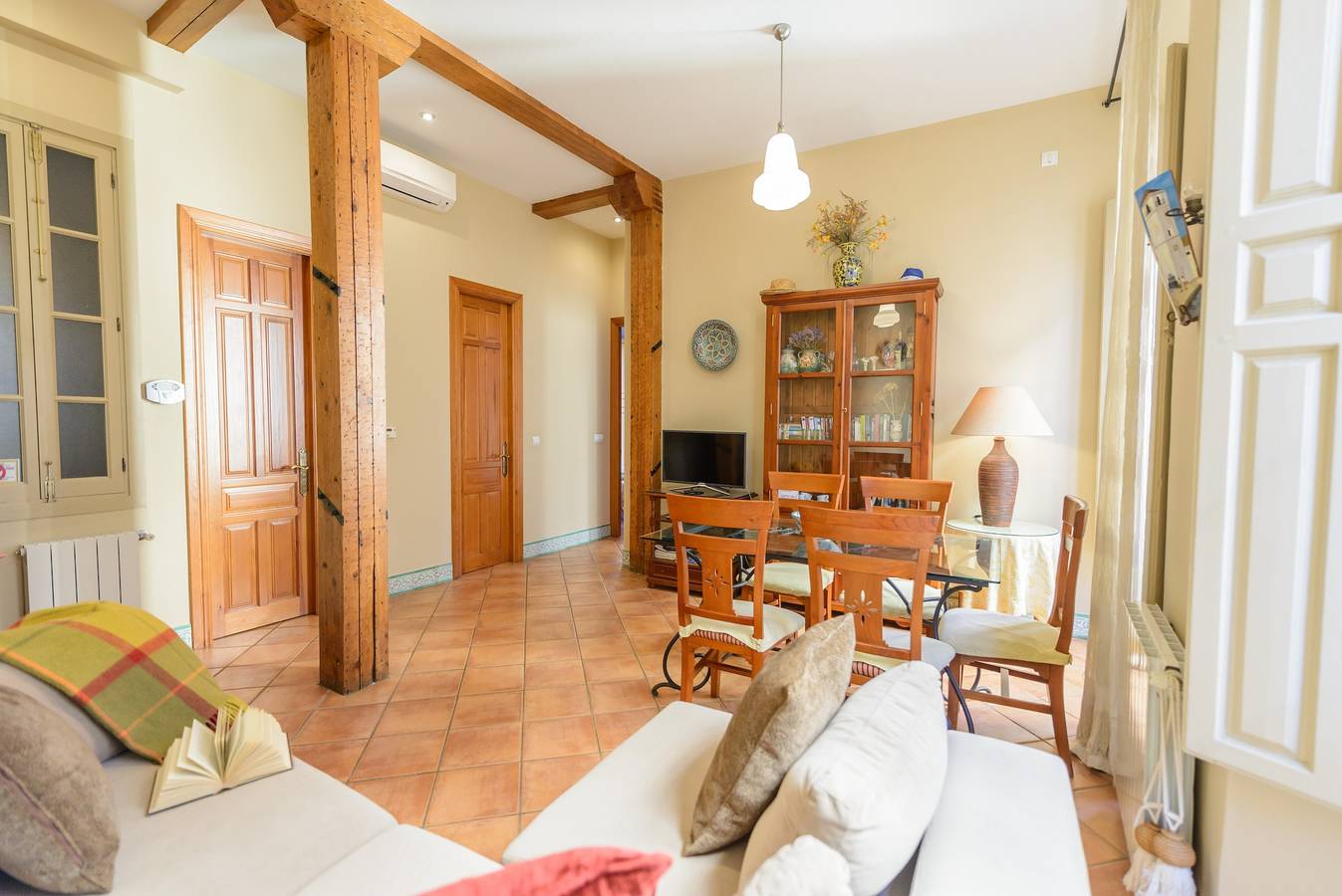 Apartamento inteiro, Apartamento de férias "Picasso Flat" na cidade de Málaga com varanda, Wi-Fi e ar condicionado in Malaga Centro, Malaga