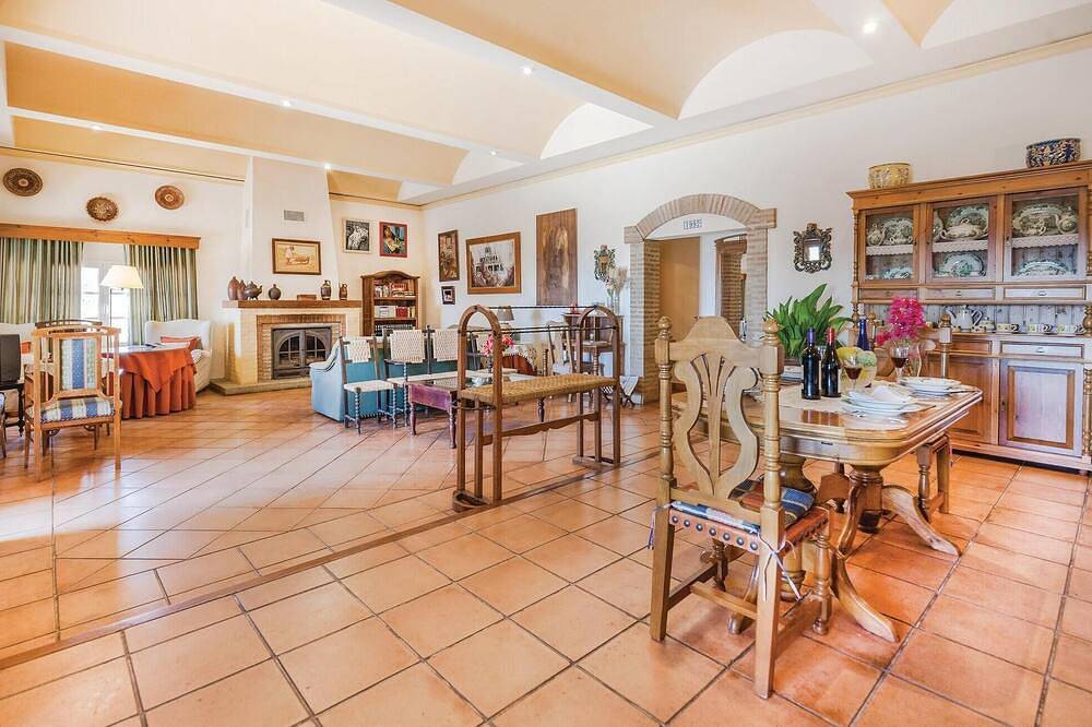 Stunning home in Constantina in Constantina, Sierra Morena