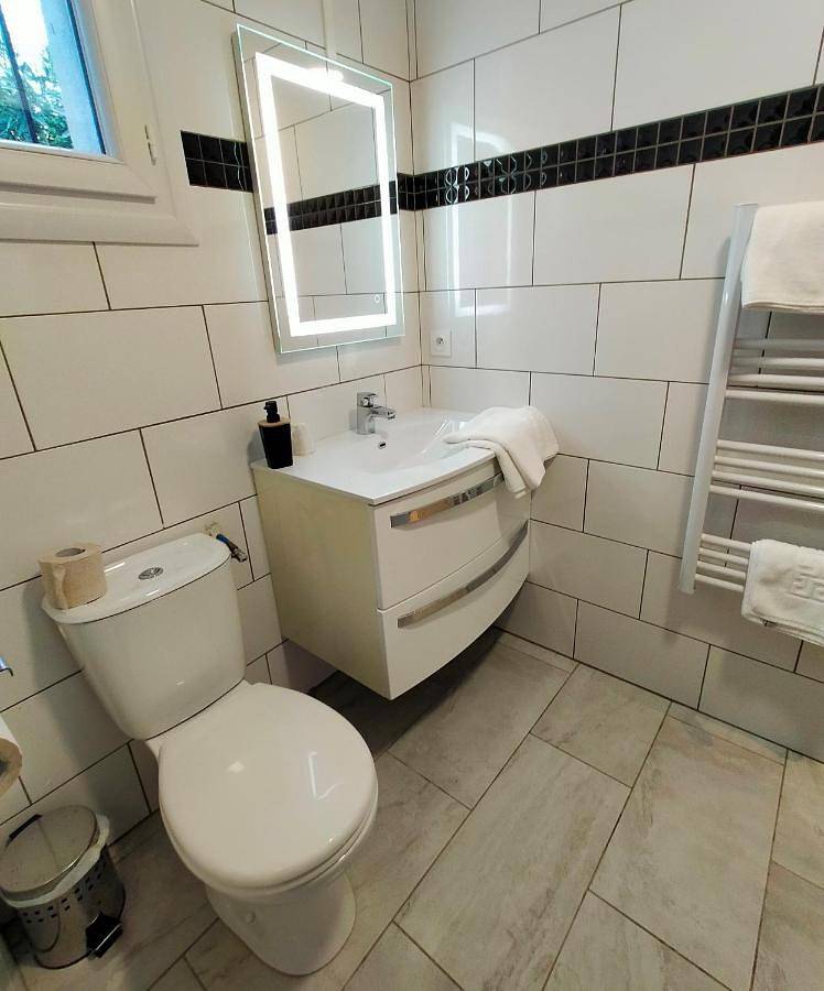 Standard Single Room with Shower in Avignon, Vaucluse