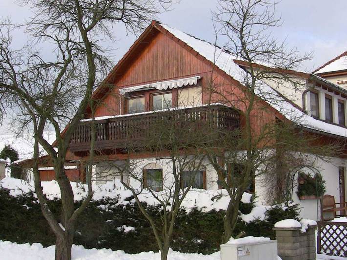 Ferienwohnung für 6 Personen, mit Balkon und Terrasse sowie Garten in Walldorf (Werra)