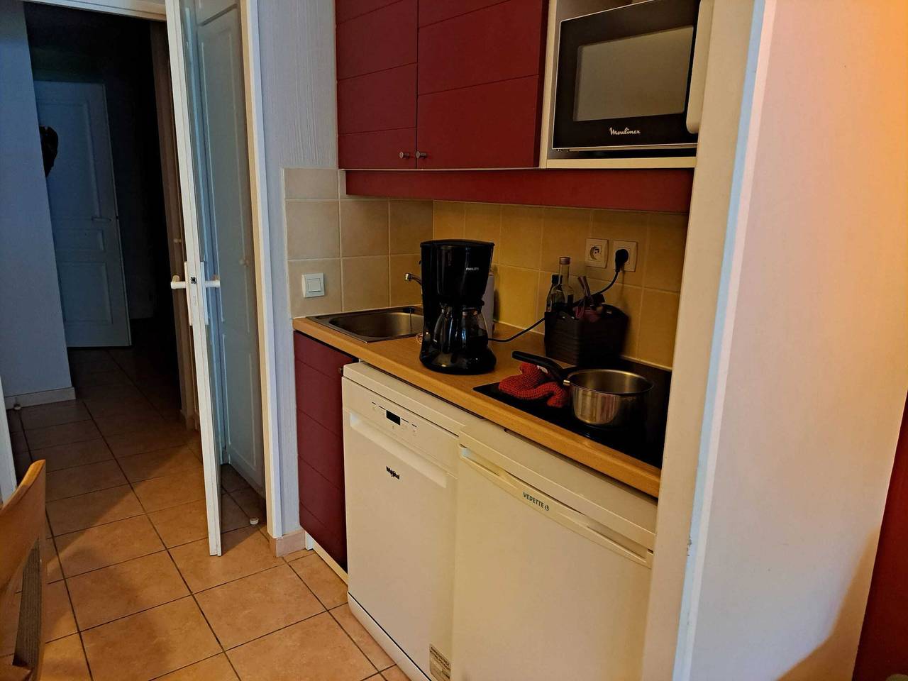 Ganze Wohnung, Gemütliches Appartement in Monflanquin, 31 m² mit Pool in Monflanquin, Villeneuve-sur-Lot und Umgebung