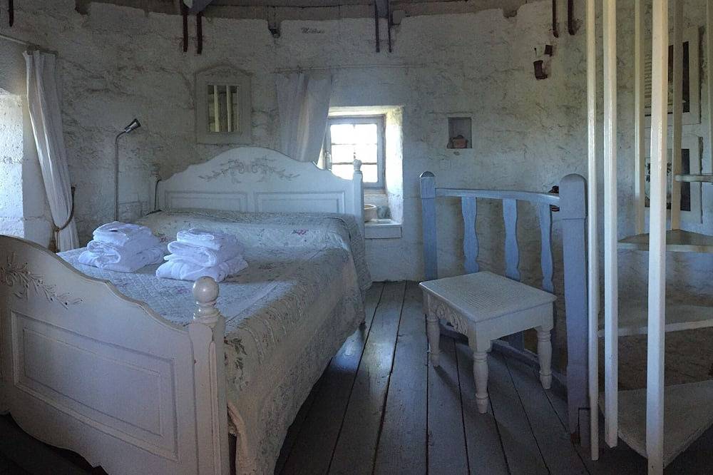 Maestro Moulin Cornille in Castillon-du-Gard, Region de Nimes