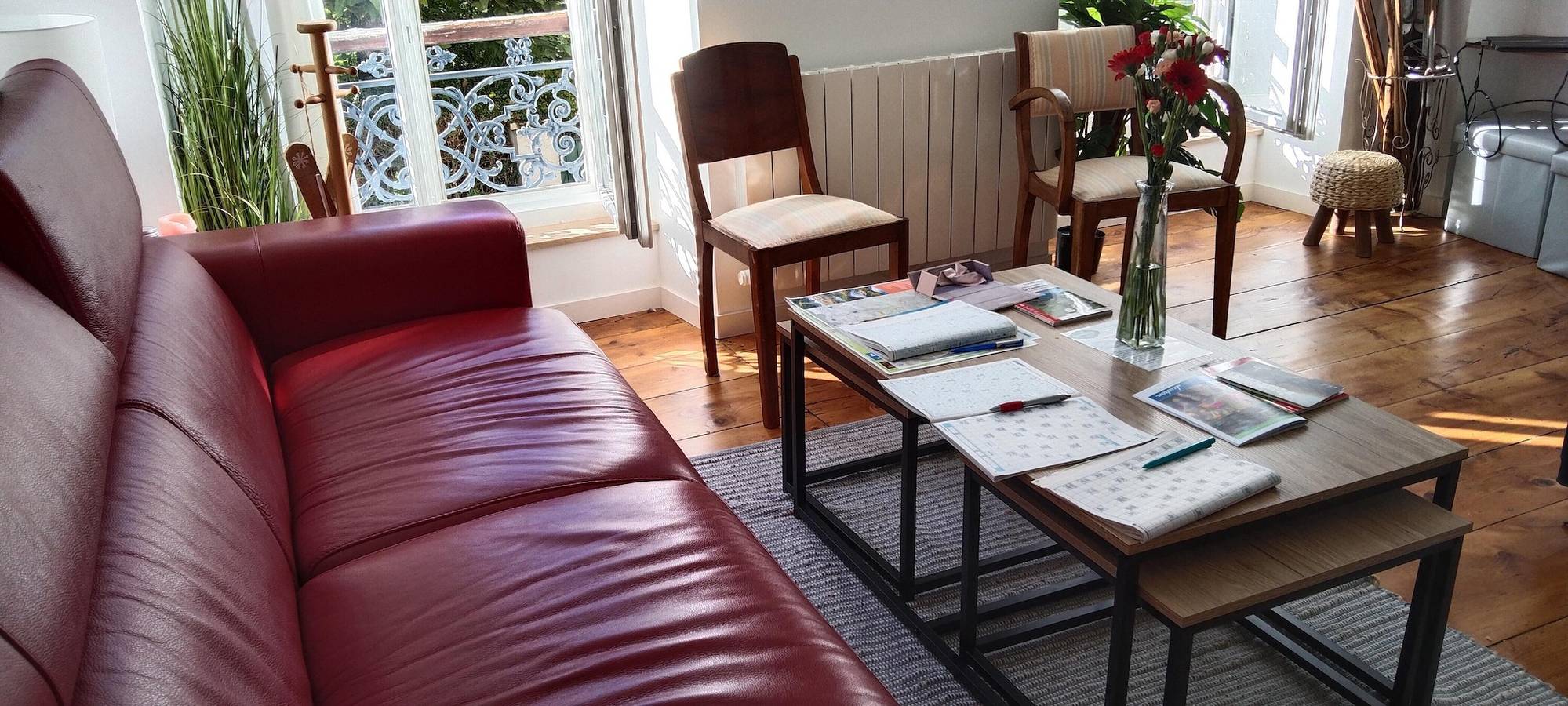 Ganze Wohnung, T3-Apartment „Vue Aneto“ im Herzen von Luchon mit Südbalkon und Bergblick in Luchon-Superbagnères, Bagnères-de-Luchon