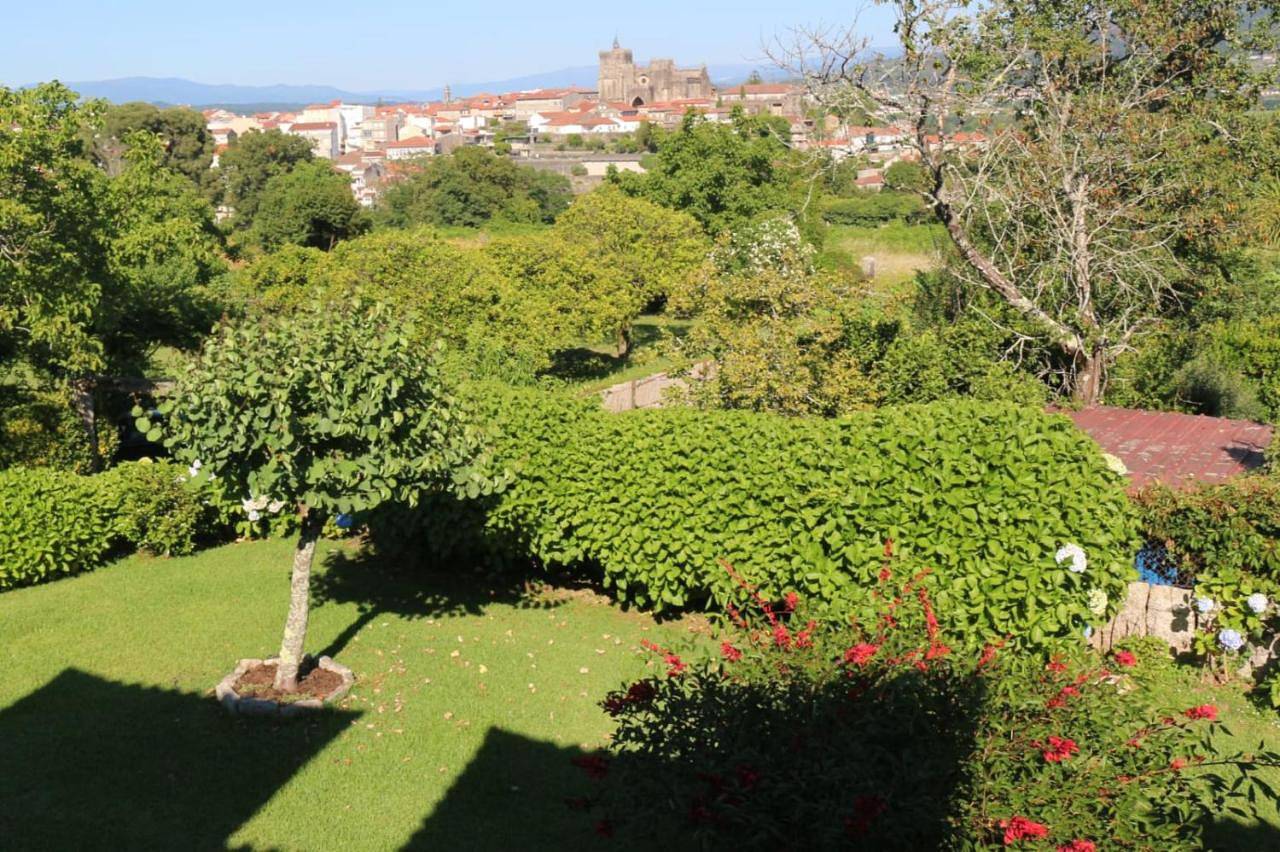Chalet con piscina in Randufe, Tui