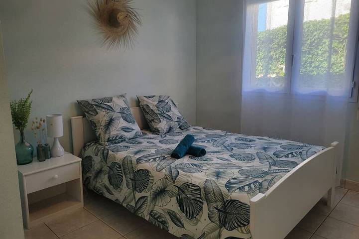 Pleasant, bright beach villa in Hourtin Plage, Hourtin