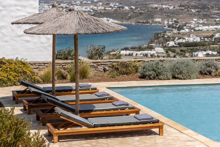 Villa pour 6 personnes, avec jardin et terrasse, adapté aux familles dans Paros