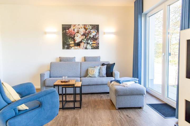 Ferienhaus für 4 Personen, mit Seeblick und Garten sowie Sauna in Diemelsee