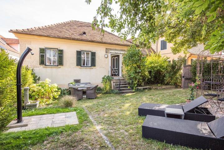 Ferienhaus für 2 Personen, mit Ausblick und Garten