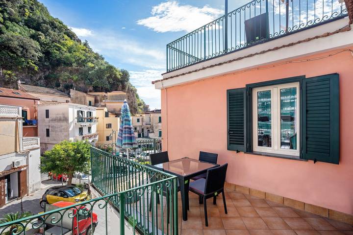 Ganze Wohnung, Apartment 'Ce Tour - Casa Cetara Centro' mit Balkon, Wlan und Klimaanlage in Cetara, Amalfiküste