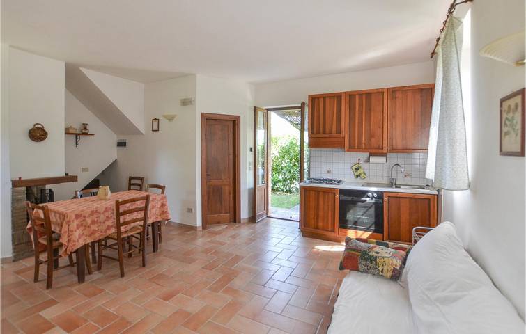 Apartamento de lujo de 70 m2 con aparcamiento, piscina, jardín, cocina y aseo in Umbertide, Valtiberina
