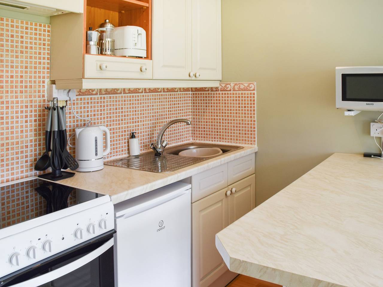 Mulberry Tree Cottage in Burgh Castle, Great Yarmouth