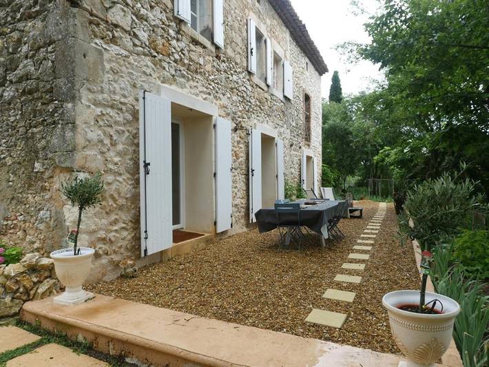 Chambre d’hôte pour 2 personnes, avec Terrasse et Jardin ainsi que Piscine et Vue