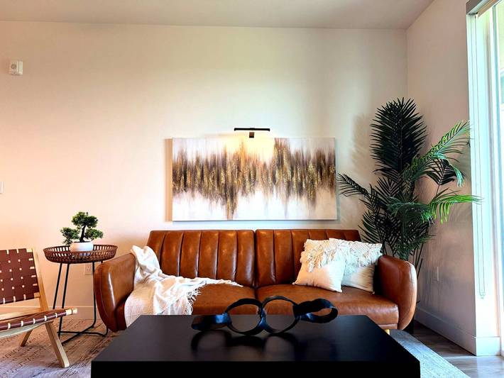 Vacation rental for 8 people, with yard and terrace as well as pool in Santa Ana
