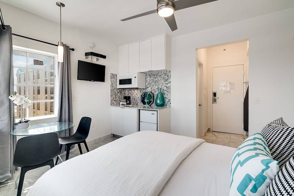 Ganze Wohnung, Best location by the Beach ! Free Wifi - Tv - All amenities in South Beach, Miami Beach