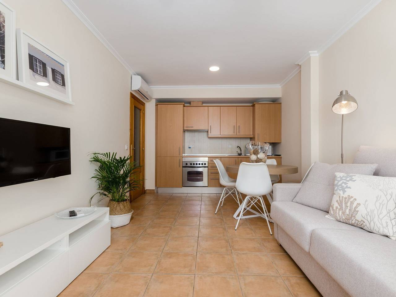 Ganze Wohnung, Bonanza 5 - Apartment for 2 people in Colonia de Sant Jordi. in Playa d'es Port, Ses Salines