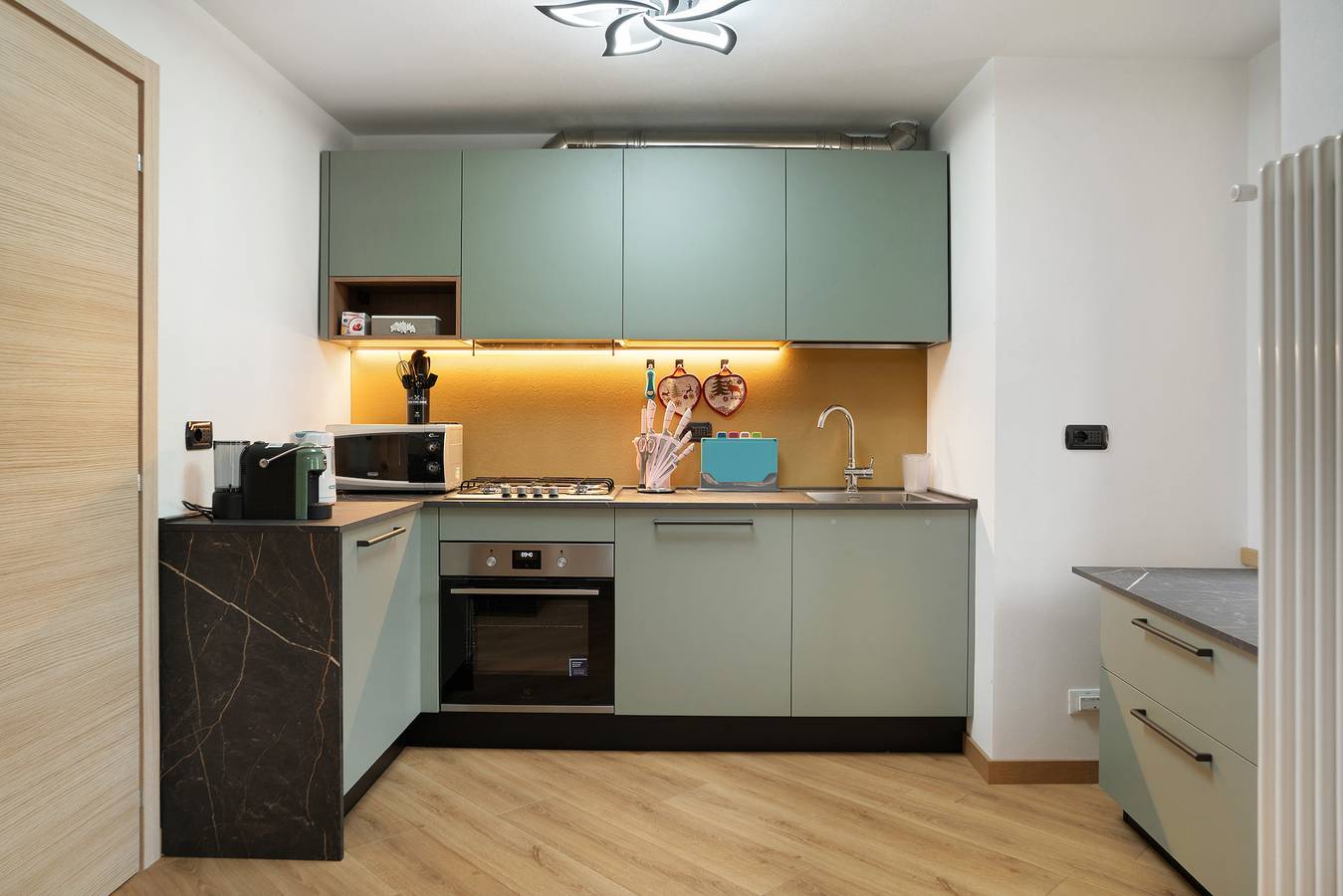 Ganze Wohnung, Ferienwohnung 'Casa Picchio' mit Bergblick und Balkon in San Bernardo (Rabbi), Rabbi