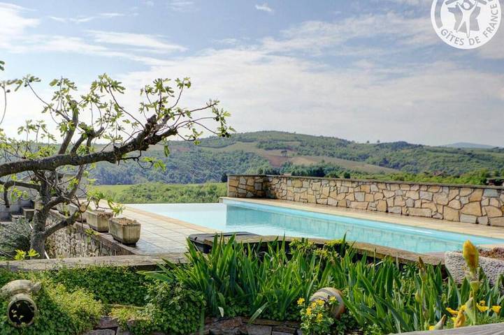 Gîte pour 2 personnes, avec Piscine