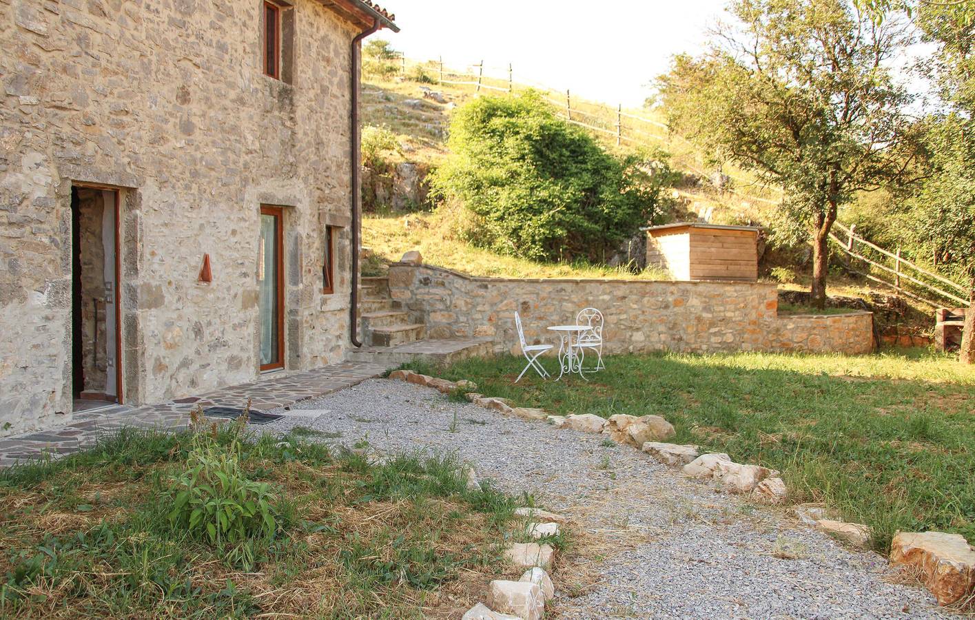 Ganze Ferienwohnung, Wohnung am Fluss mit Parkplatz und Garten - 1,5 km zum Torrente Zancona in Arcidosso, Grosseto Provinz
