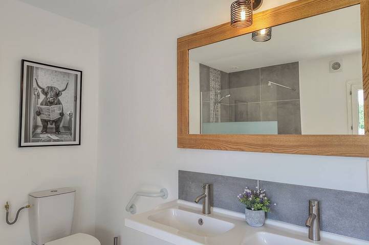 Location de vacances pour 10 personnes, avec sauna et jacuzzi ainsi que piscine et jardin, animaux acceptés à Mollans-sur-Ouvèze - 2