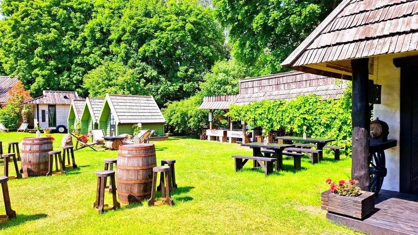 Camping für 7 Personen, mit Terrasse und Sauna sowie Ausblick und Garten in Saaremaa - 3
