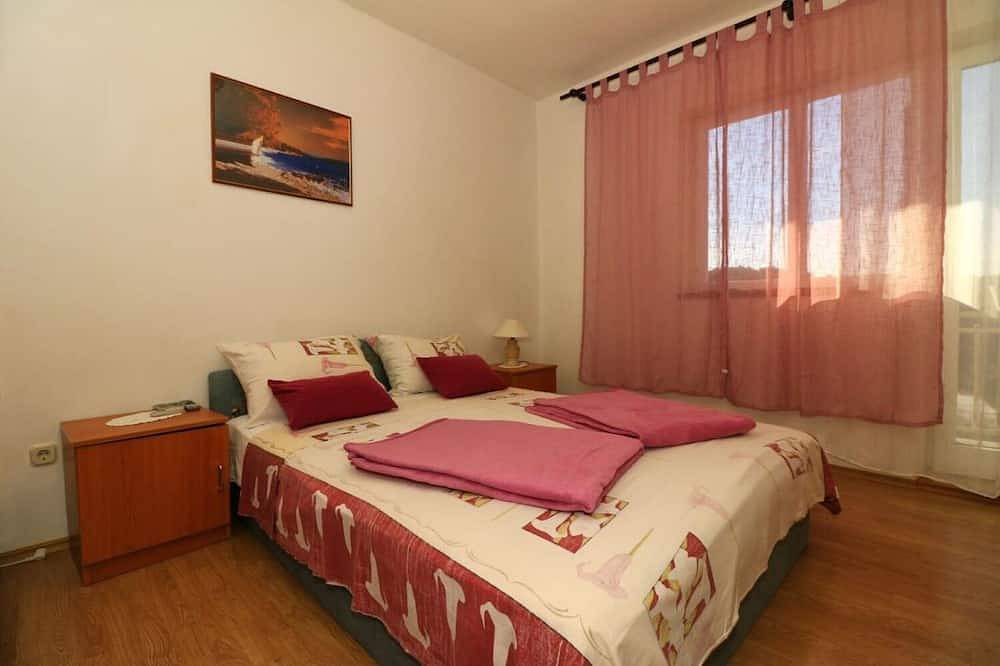 Entire apartment, Apartments Slavica (10704-A1) - Jezera - island Murter in Jezera, Murter