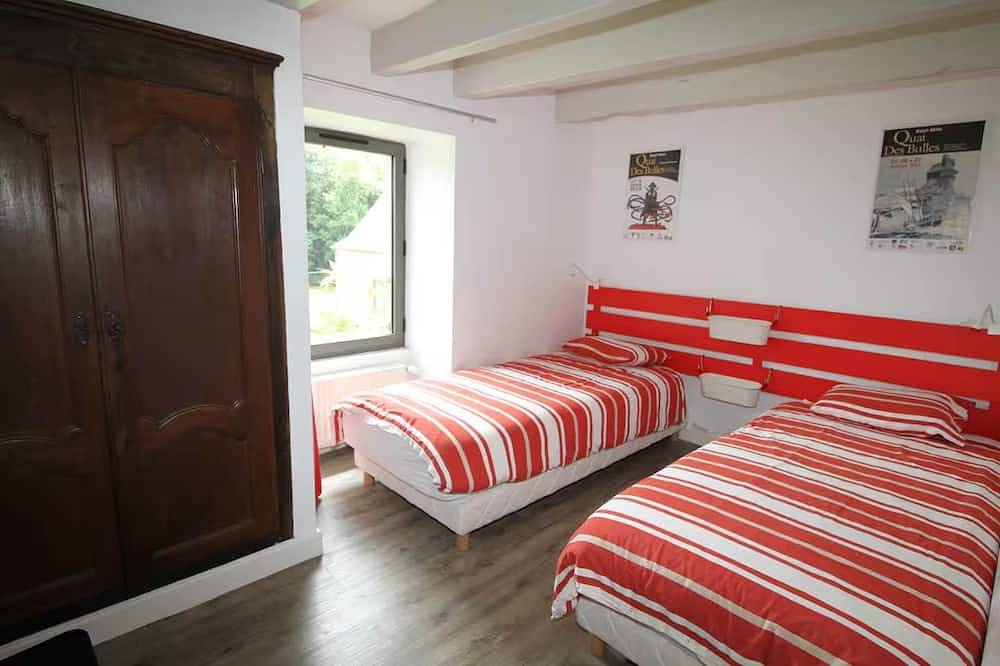 Gîte la Hunaudaye / 10 personnes in Quévert, Région de Dinan