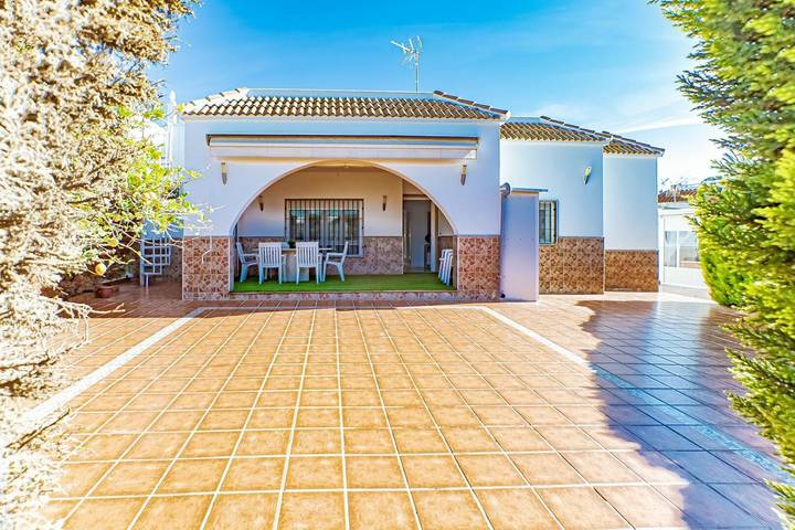 Location de vacances pour 5 personnes, avec jardin à Almería - 2