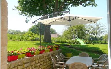 Gîte pour 10 personnes, avec terrasse et jardin à Mandeville-en-Bessin