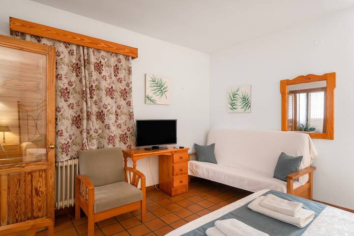 Ganze Wohnung, Apartment 'Naroha' mit Bergblick, Gemeinschaftspool und Wlan in Arroyo Frío, La Iruela