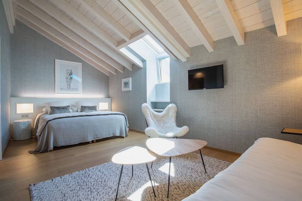 Maison Haut de Gamme 5 Étoiles au Coeur D'un Environnement Naturel Préservé in Lamoura, Parc naturel régional du Haut-Jura