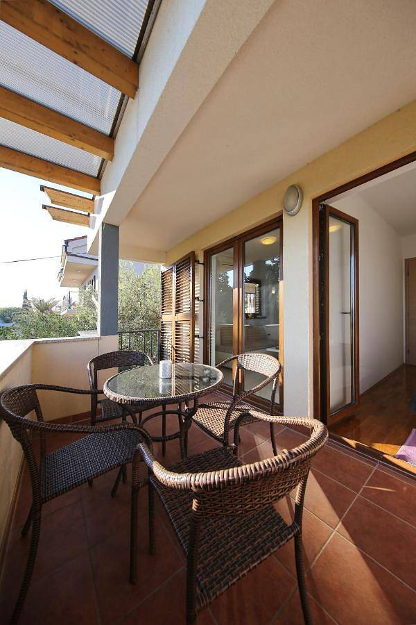 Apartament wakacyjny dla 2 osób, z ogród i widok w Sveti Filip i Jakov