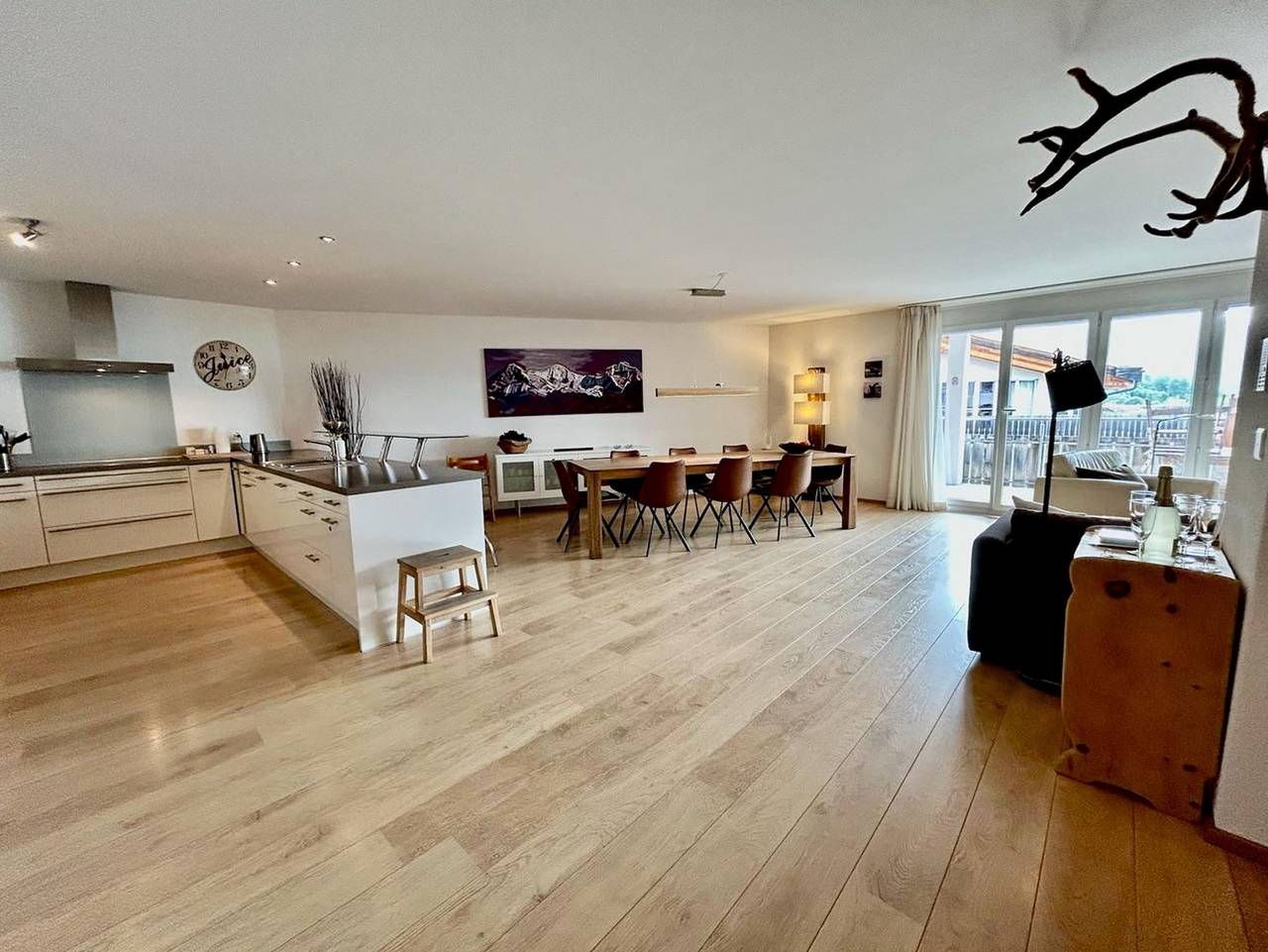 Ganze Ferienwohnung, Anne Tessa Bloemsma - 9-Bettwohnung (5.5 Zimmerwohnung) in Lantsch/Lenz, Plessur Alpen