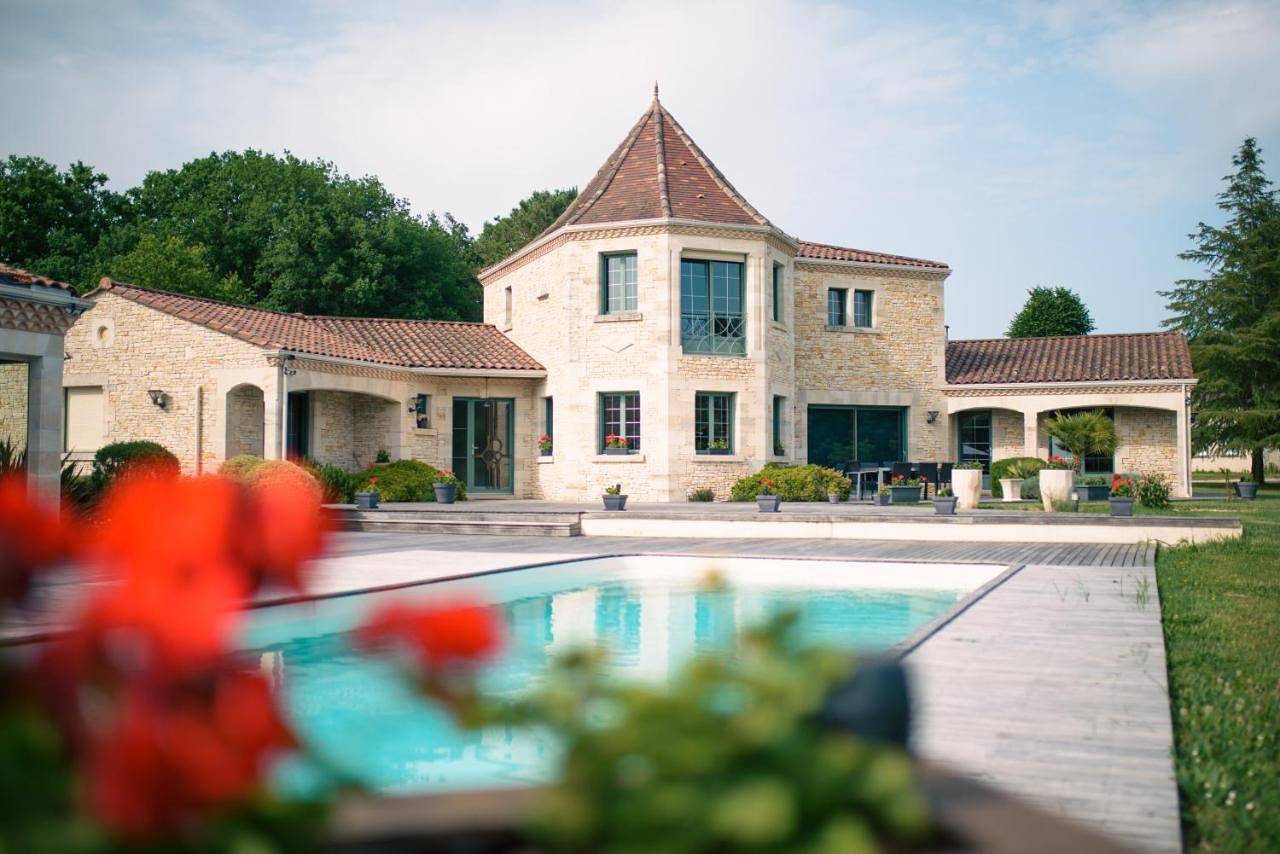Chambres D'Hotes Dans Maison De Caractere in Lalinde, Périgord Pourpre