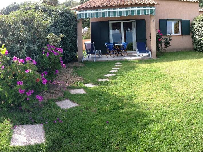 Location de vacances pour 5 personnes, avec Terrasse et Jardin dans Plage de Scodi-Neri