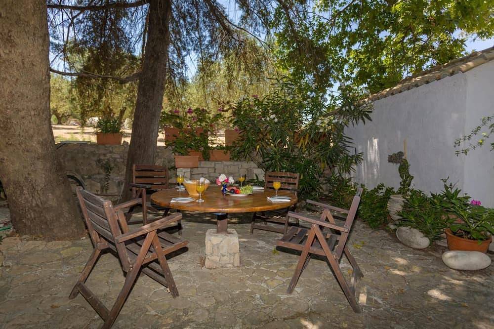 Jianni's Villa - Stone Villa in the Greenery!! in Vasilikos, Zakynthos