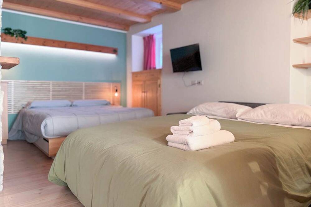 Ganze Wohnung, Cozy studio apartment in the Dolomites in Tesero, Fleimstaler Alpen