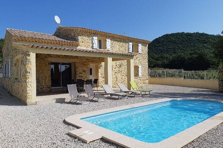 Schöne Villa mit privatem Pool im Gard in Saint-Laurent-de-Carnols, Nimes und Umgebung