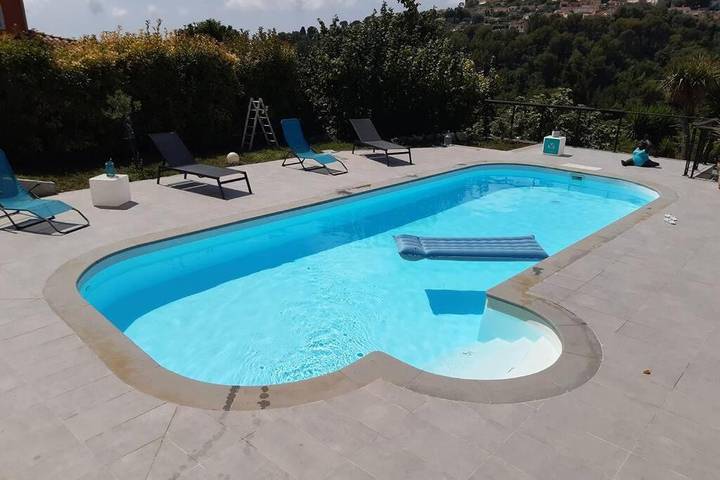 Gîte pour 5 personnes, avec vue et piscine ainsi que jardin et terrasse à Falicon - 4