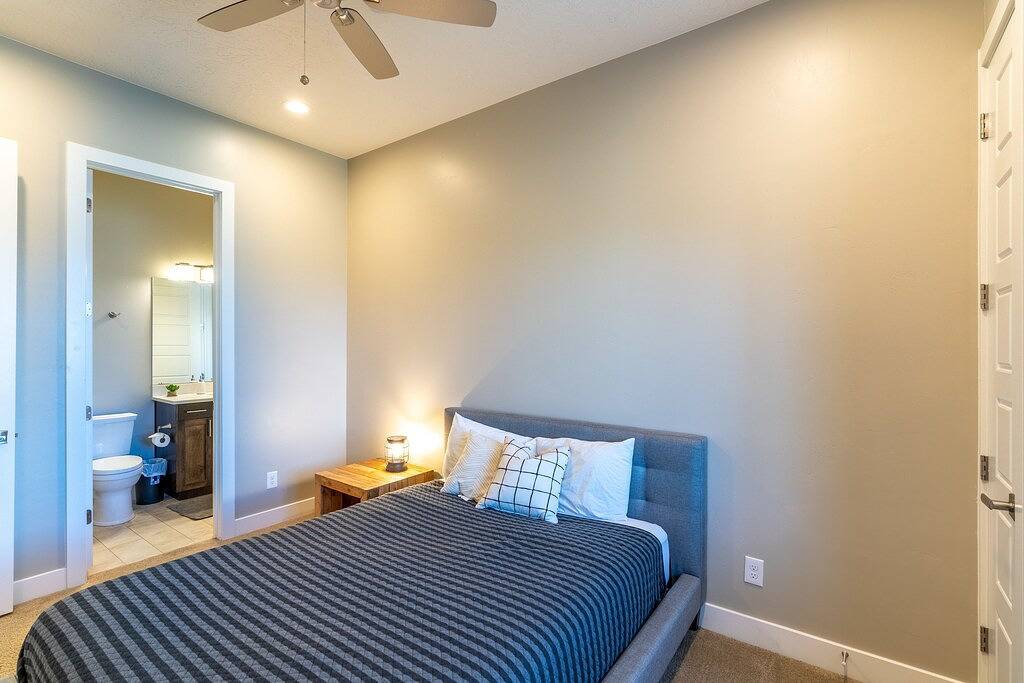 Desert Cove Neu! Privater Pool / Spa. 4 Bett & 4 Bad! Schlaf bis zu 16! in Hurricane, Zion Nationalpark