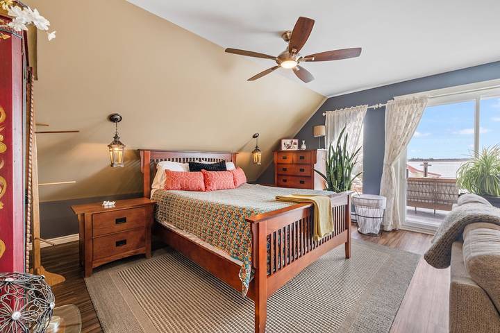 Vacation rental for 12 people, with garden and sauna as well as hot tub in Prince Edward Island